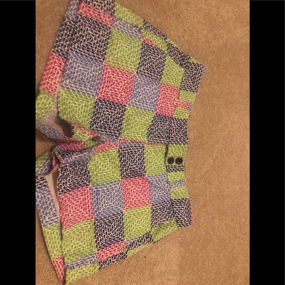 Preppy vineyard vines whale shorts